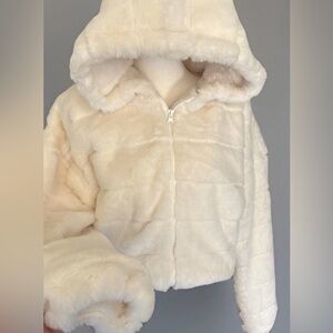 NWT Stella Tweed Faux Fur Jacket Bomber Style Crème Lined Pockets Cozy Chic L